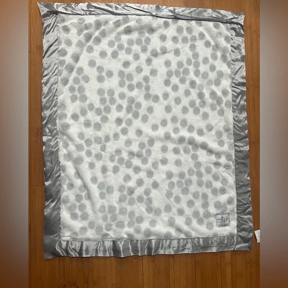 Little Giraffe Luxe Soda Baby Blanket White and Gray Soda